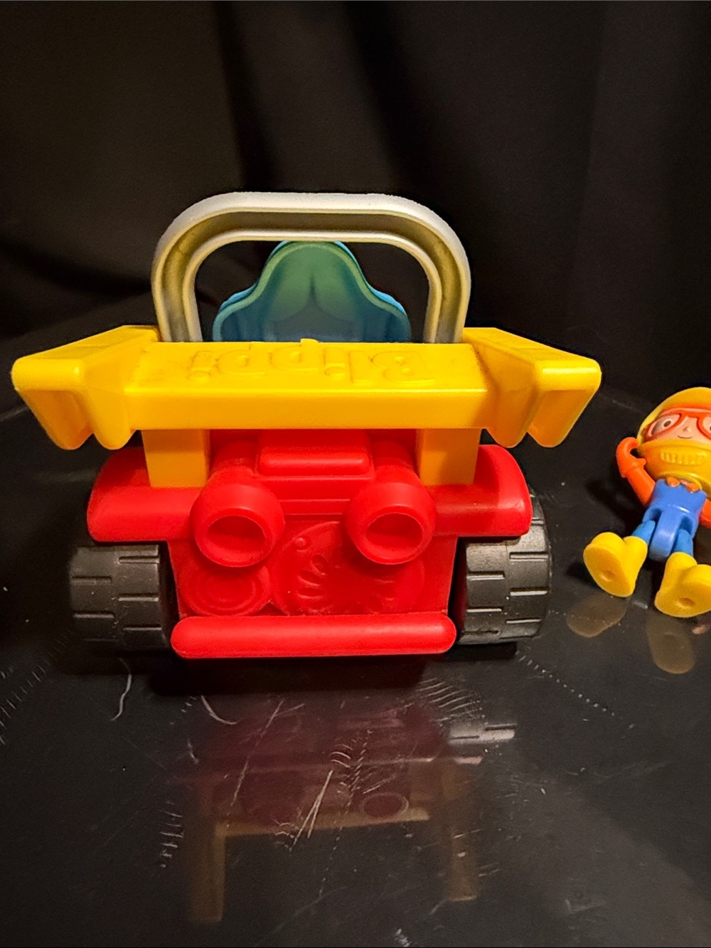 Blippi Go-Kart Racer Pull Back Vehicle 5.5"  With Figure  3” - Picture 4 of 4